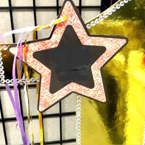 PARTY NUMBER XL Metallic Gold # 1 cutout can embellish for any occasion size 24” - Picture 3 of 4